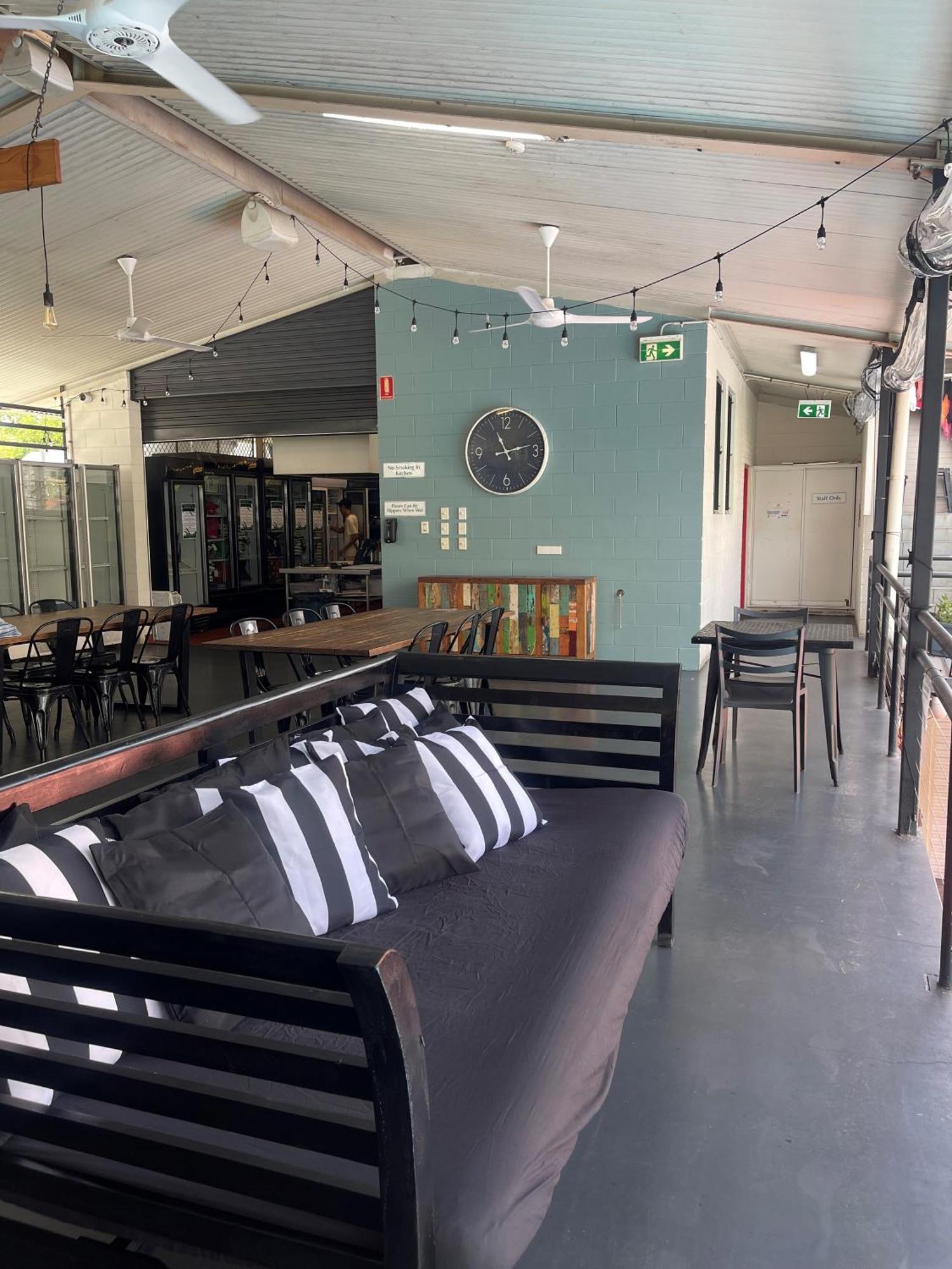 Youth Shack Backpackers Darwin Esterno foto
